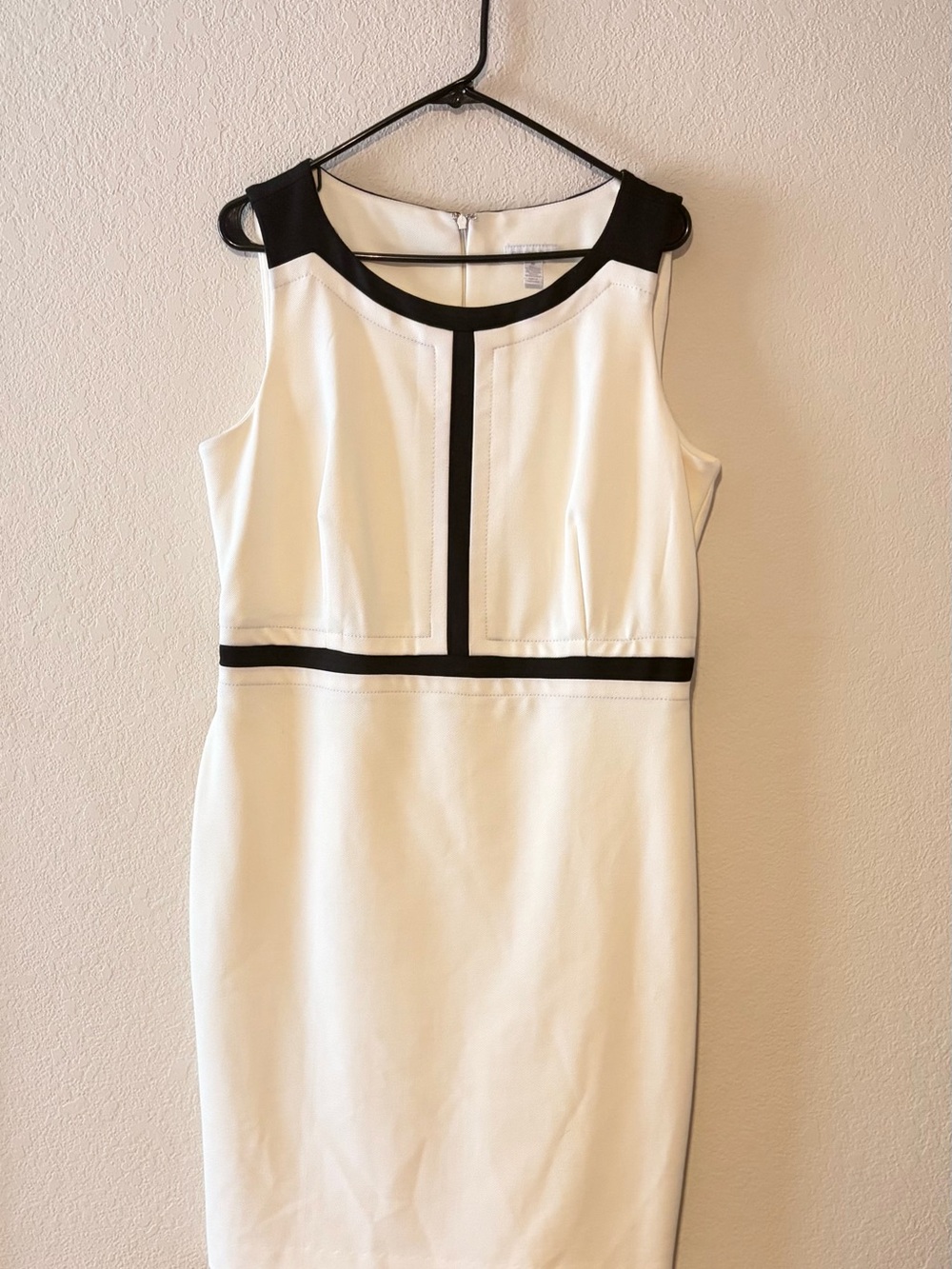 Sleeveless White Sheath Dress with Black Trim